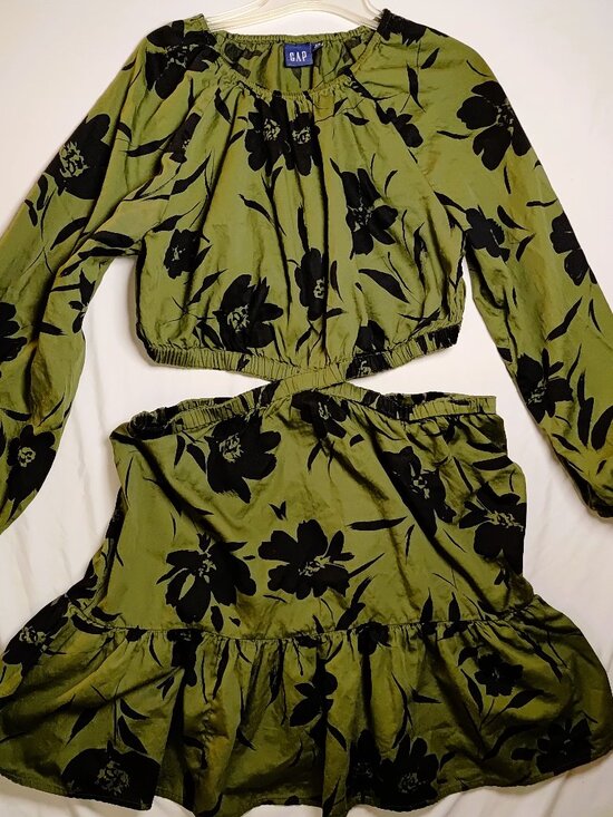 GAP Dresses & Skirts - Gap Matching Set Top and Skirt Cross Connected at Midriff Size XL Women Cotton